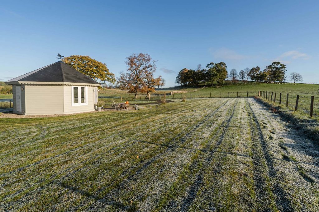 Dunroamin Self Catered Lodges overlooking fields